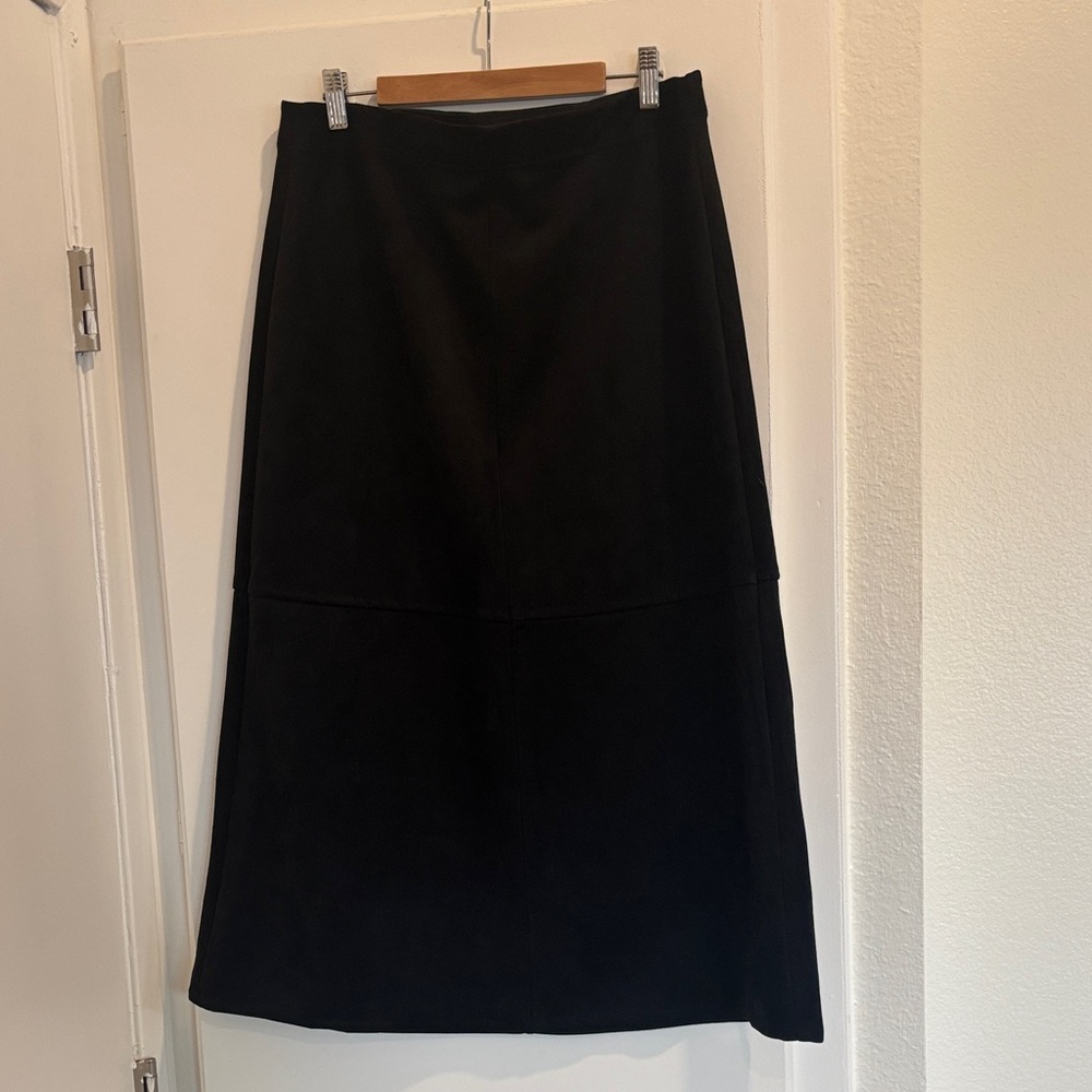 Max Studio Classic Black A-Line Skirt